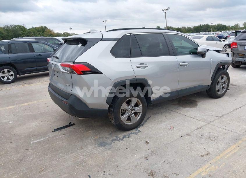 Photo 4 of 2022 Toyota Rav4 XLE (VIN 2T3W1RFV7NC202725)