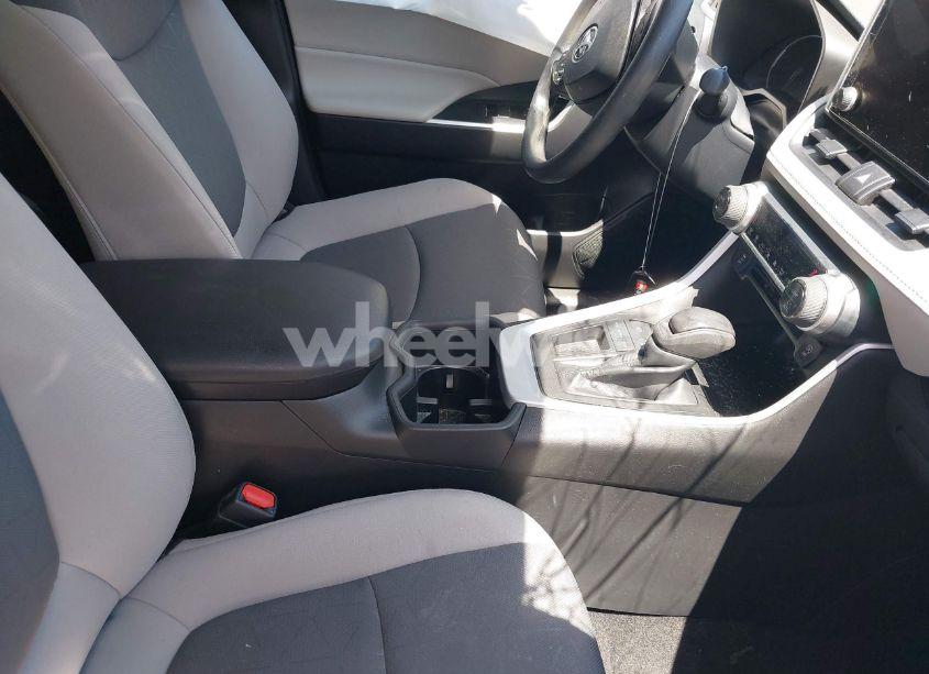 Photo 5 of 2023 Toyota Rav4 XLE (VIN 2T3W1RFV7PC214490)