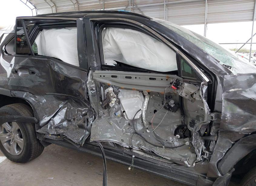 Photo 13 of 2024 Toyota Rav4 XLE (VIN 2T3W1RFV7RC299396)