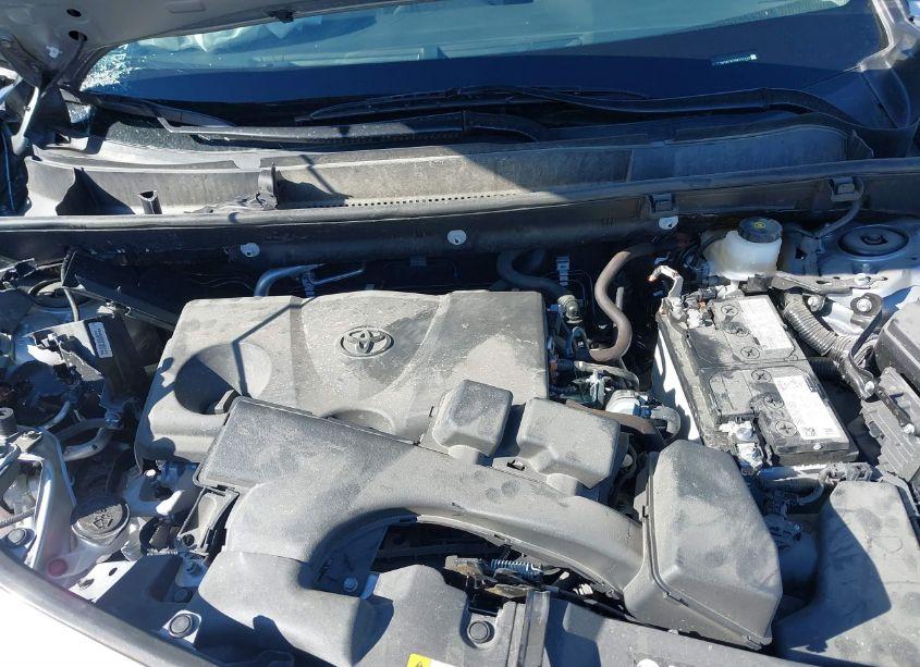 Photo 10 of 2024 Toyota Rav4 XLE (VIN 2T3W1RFV7RW315448)