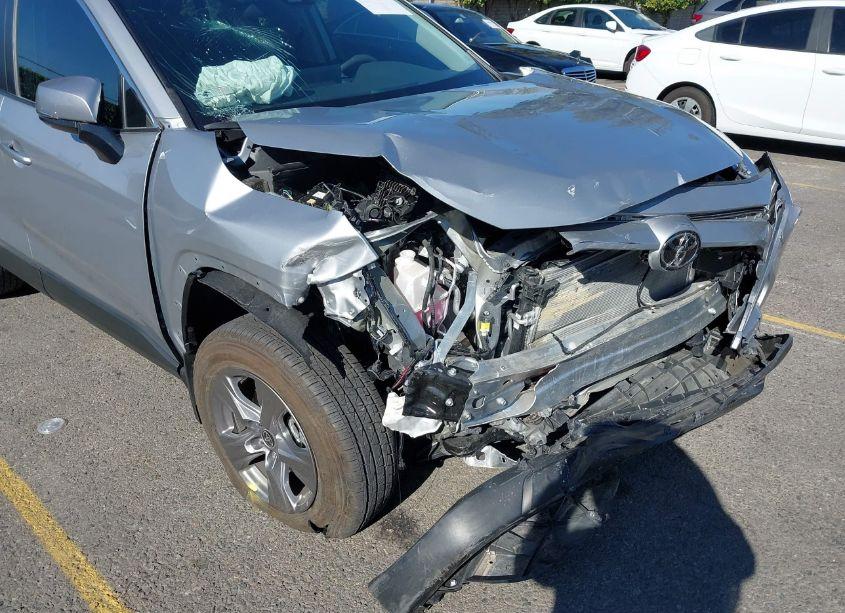 Photo 6 of 2024 Toyota Rav4 XLE (VIN 2T3W1RFV7RW315448)