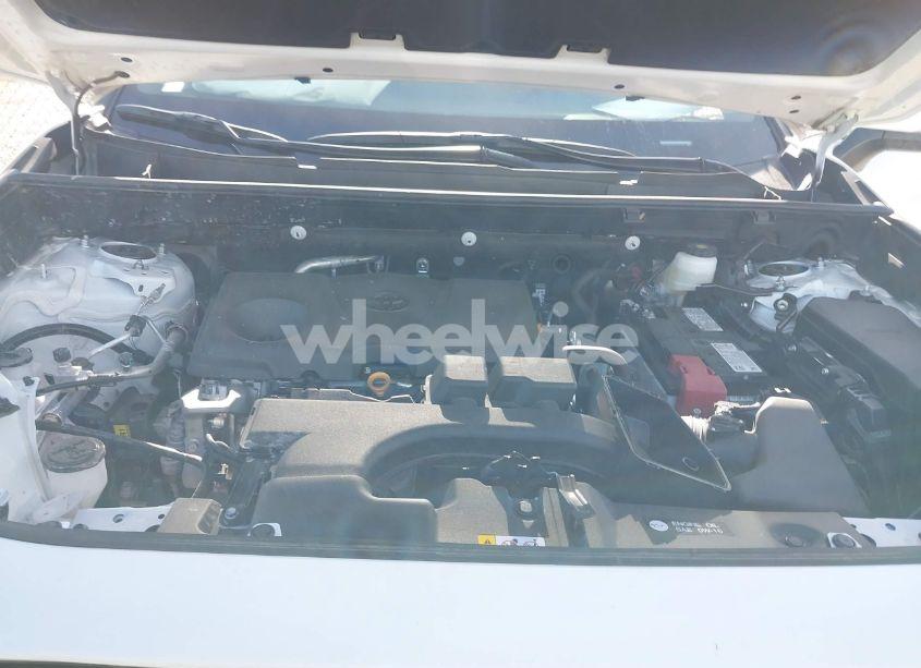 Photo 10 of 2024 Toyota Rav4 XLE (VIN 2T3W1RFV7RW333240)