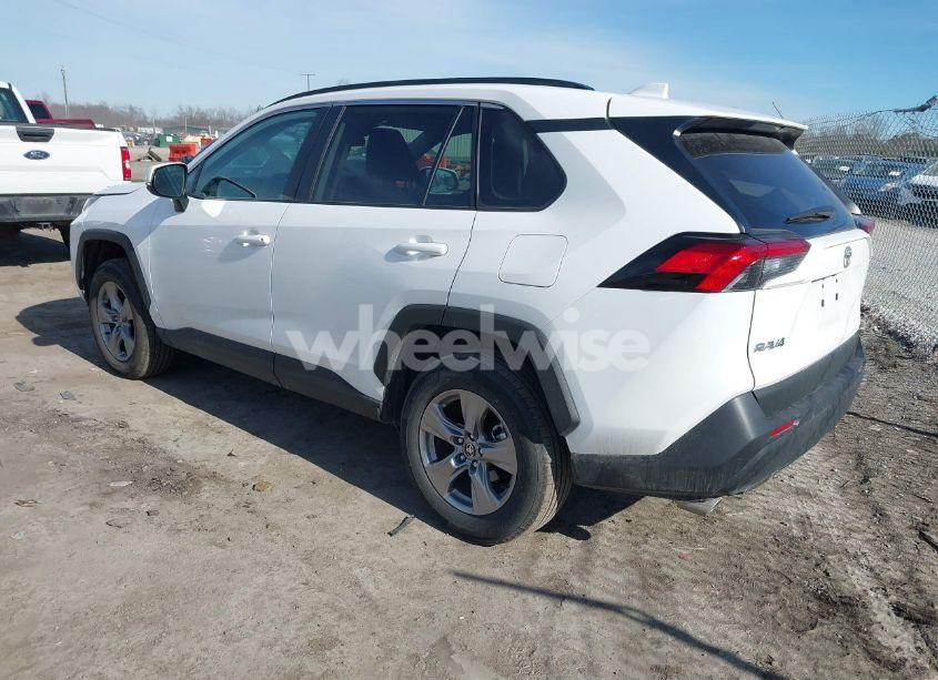 Photo 3 of 2024 Toyota Rav4 XLE (VIN 2T3W1RFV7RW333240)