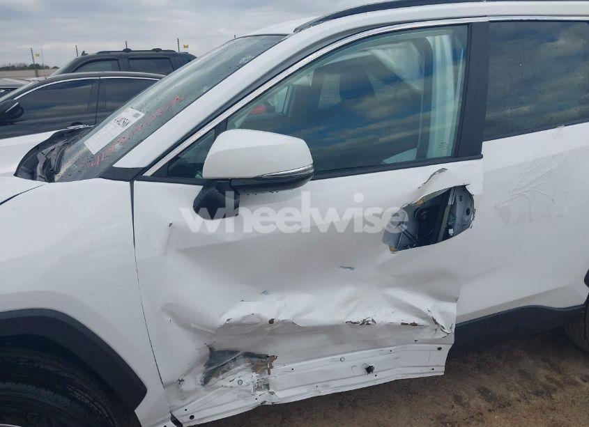 Photo 6 of 2024 Toyota Rav4 XLE (VIN 2T3W1RFV7RW333755)