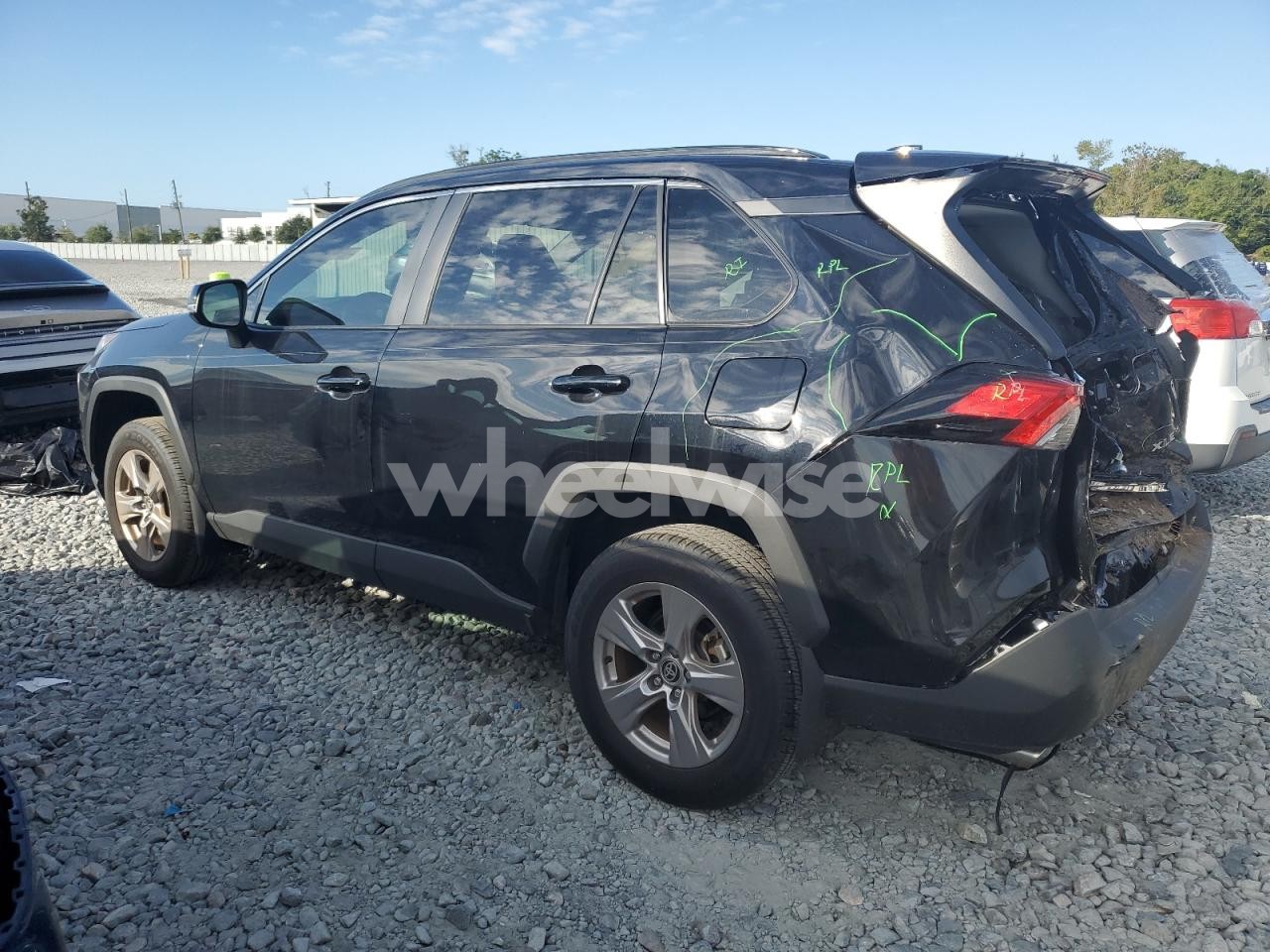 Photo 2 of 2025 TOYOTA RAV4 XLE (VIN 2T3W1RFV7SC311987)