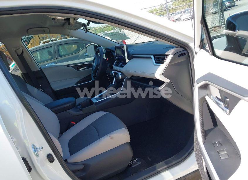 Photo 5 of 2025 Toyota Rav4 XLE (VIN 2T3W1RFV7SC316459)