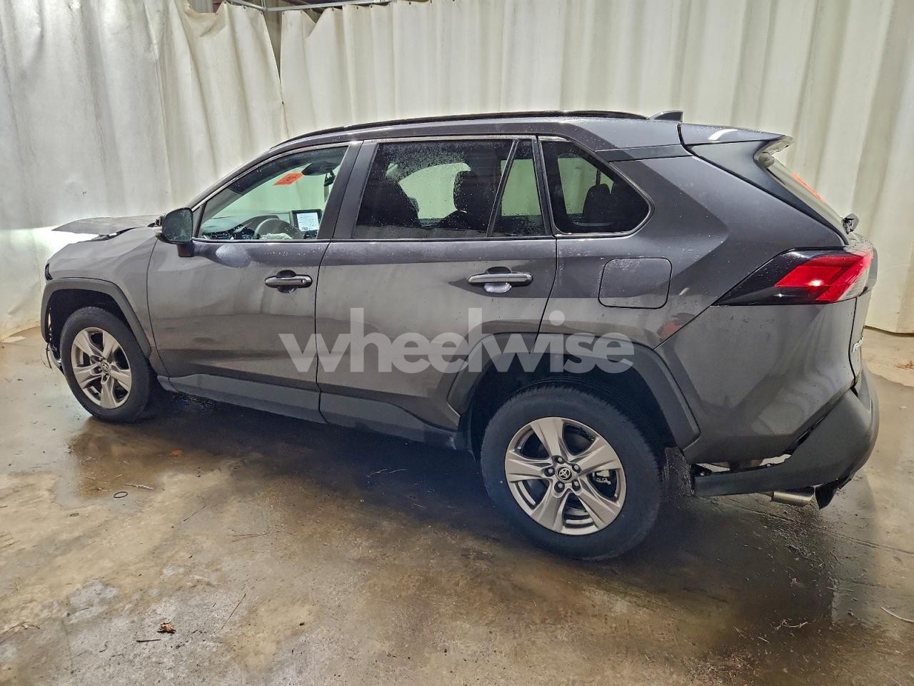 Photo 2 of 2025 TOYOTA RAV4 XLE (VIN 2T3W1RFV7SC330670)
