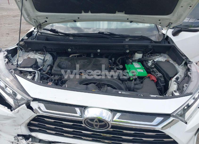 Photo 10 of 2020 Toyota Rav4 XLE (VIN 2T3W1RFV8LC053206)