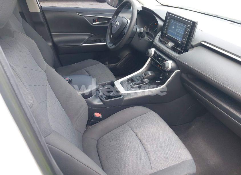 Photo 5 of 2020 Toyota Rav4 XLE (VIN 2T3W1RFV8LC053206)