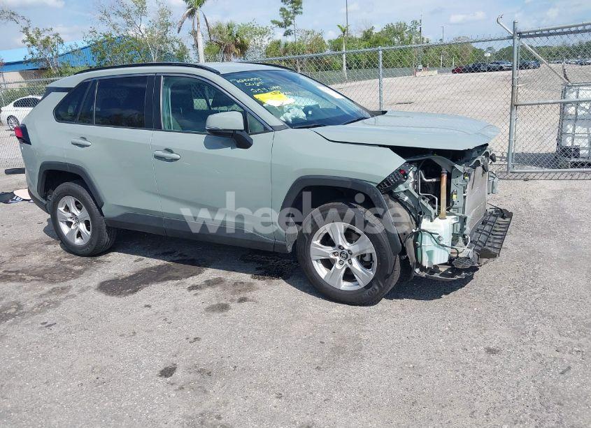 2020 Toyota Rav4 XLE (VIN 2T3W1RFV8LC058714) main photo