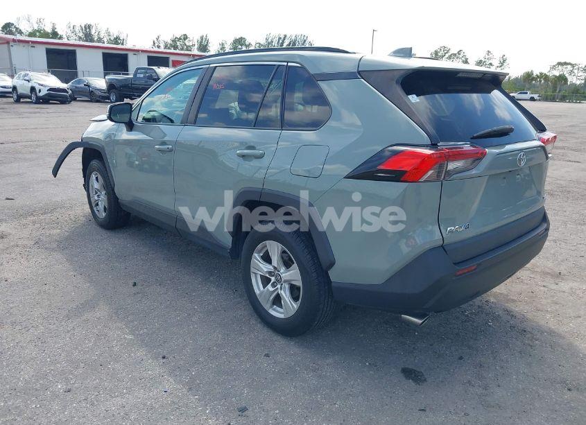 Photo 3 of 2020 Toyota Rav4 XLE (VIN 2T3W1RFV8LC058714)