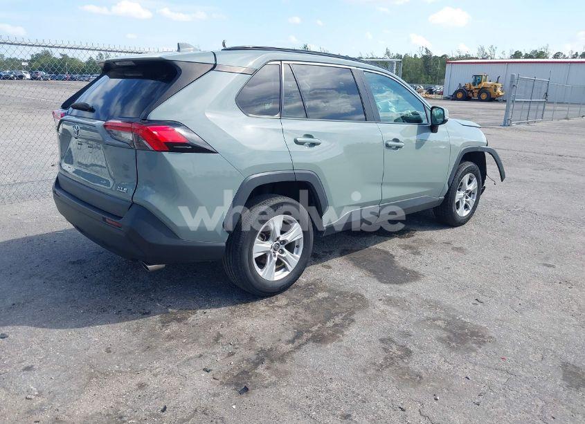 Photo 4 of 2020 Toyota Rav4 XLE (VIN 2T3W1RFV8LC058714)