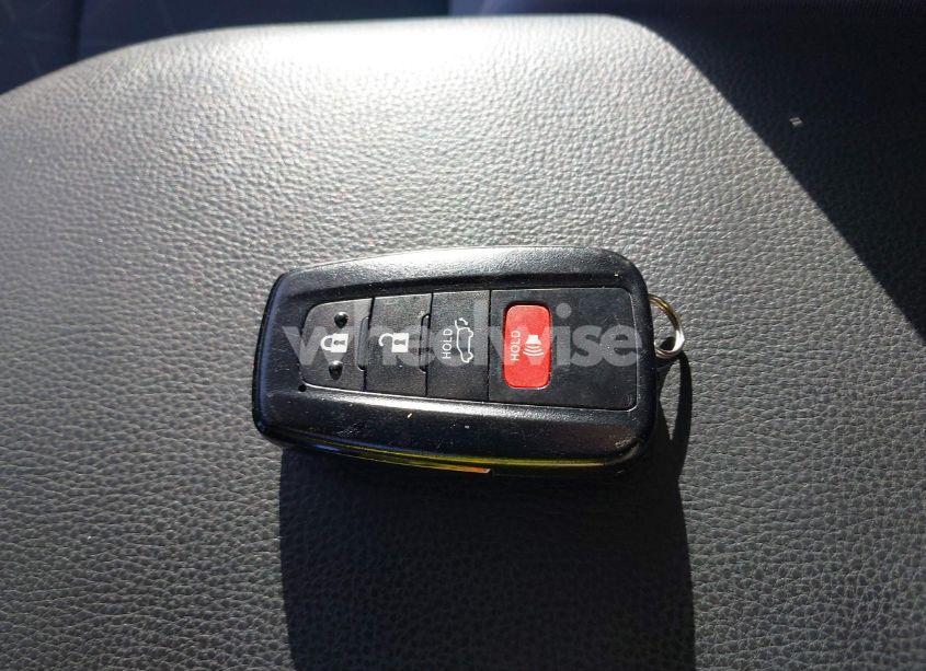 Photo 11 of 2020 Toyota Rav4 (VIN 2T3W1RFV8LW062714)