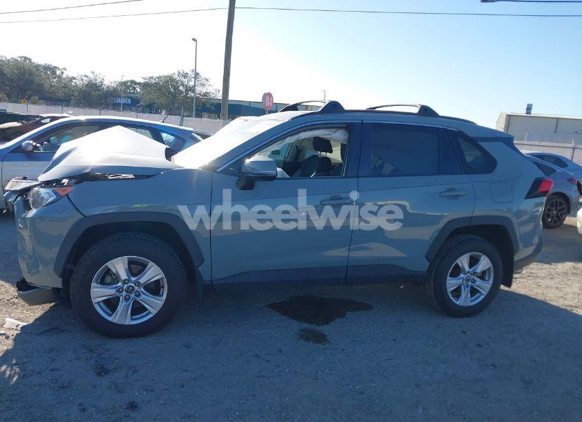 Photo 14 of 2020 Toyota Rav4 (VIN 2T3W1RFV8LW062714)