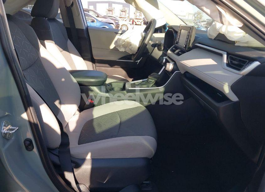 Photo 5 of 2020 Toyota Rav4 (VIN 2T3W1RFV8LW062714)