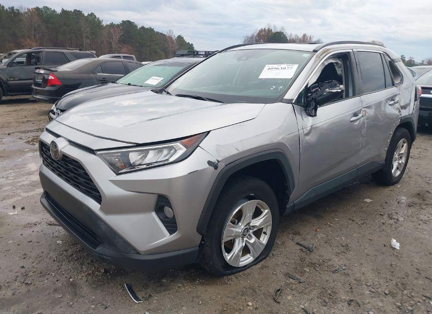 Photo 2 of 2021 Toyota Rav4 XLE (VIN 2T3W1RFV8MC087485)