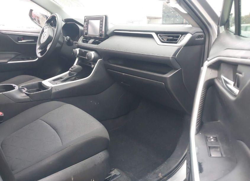 Photo 5 of 2021 Toyota Rav4 XLE (VIN 2T3W1RFV8MC087485)