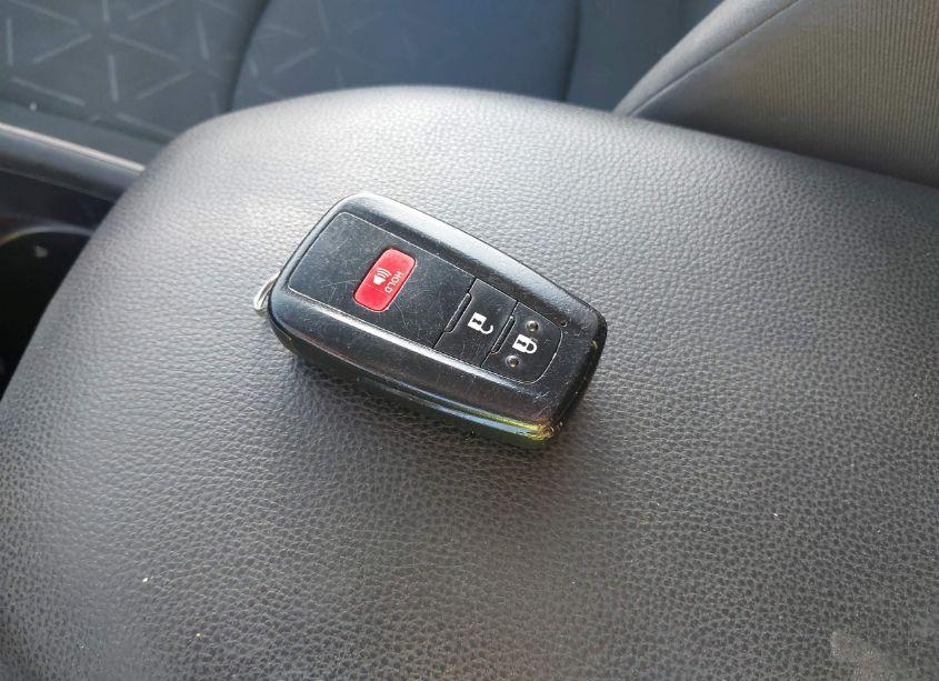 Photo 11 of 2021 Toyota Rav4 XLE (VIN 2T3W1RFV8MC091620)