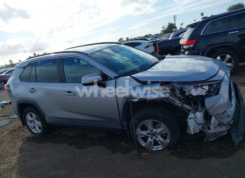 Photo 13 of 2021 Toyota Rav4 XLE/XLE PREMIUM (VIN 2T3W1RFV8MC157096)