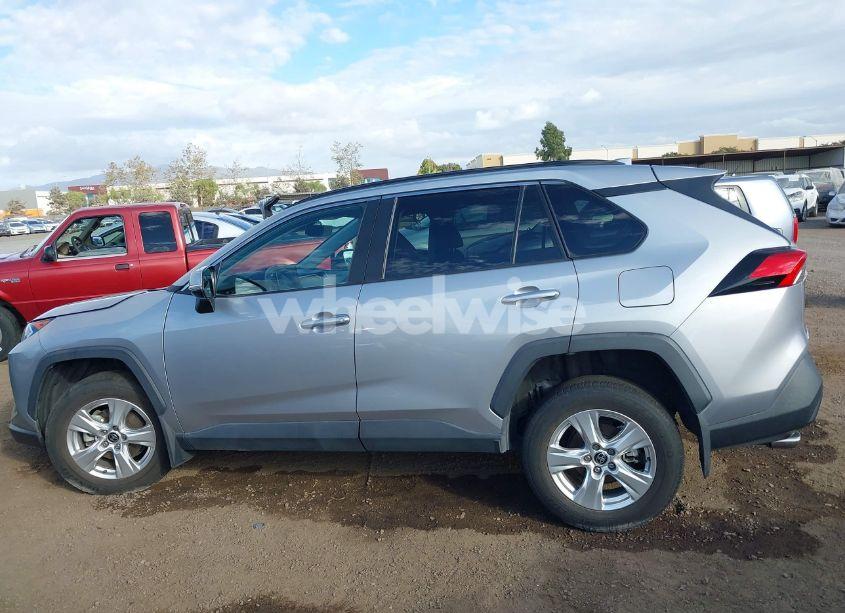 Photo 14 of 2021 Toyota Rav4 XLE/XLE PREMIUM (VIN 2T3W1RFV8MC157096)
