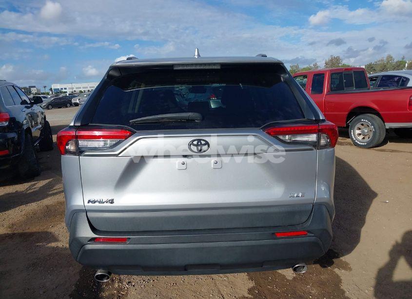 Photo 16 of 2021 Toyota Rav4 XLE/XLE PREMIUM (VIN 2T3W1RFV8MC157096)