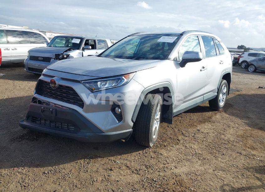 Photo 2 of 2021 Toyota Rav4 XLE/XLE PREMIUM (VIN 2T3W1RFV8MC157096)