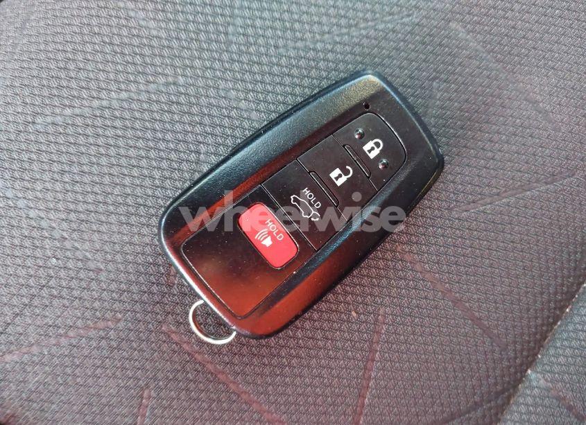 Photo 11 of 2021 Toyota Rav4 XLE (VIN 2T3W1RFV8MW111251)