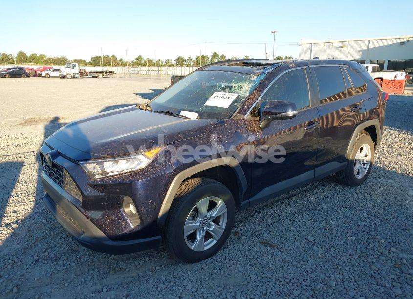 Photo 2 of 2021 Toyota Rav4 XLE (VIN 2T3W1RFV8MW111251)