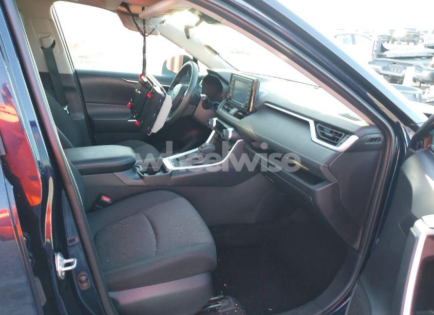 Photo 5 of 2021 Toyota Rav4 XLE (VIN 2T3W1RFV8MW111251)