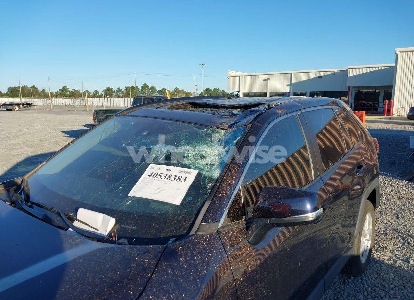 Photo 6 of 2021 Toyota Rav4 XLE (VIN 2T3W1RFV8MW111251)