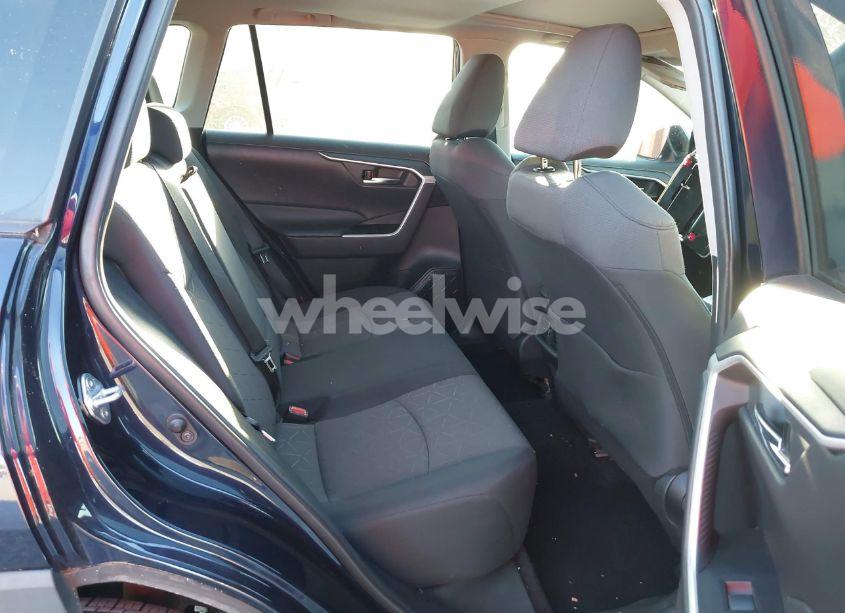 Photo 8 of 2021 Toyota Rav4 XLE (VIN 2T3W1RFV8MW111251)