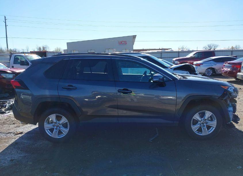 Photo 14 of 2021 Toyota Rav4 XLE (VIN 2T3W1RFV8MW126686)
