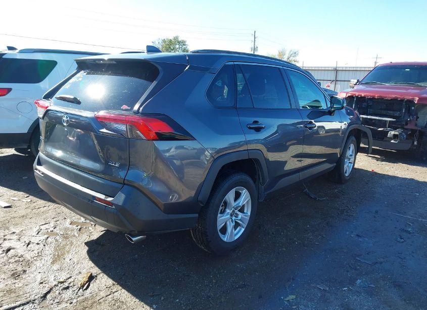 Photo 4 of 2021 Toyota Rav4 XLE (VIN 2T3W1RFV8MW126686)