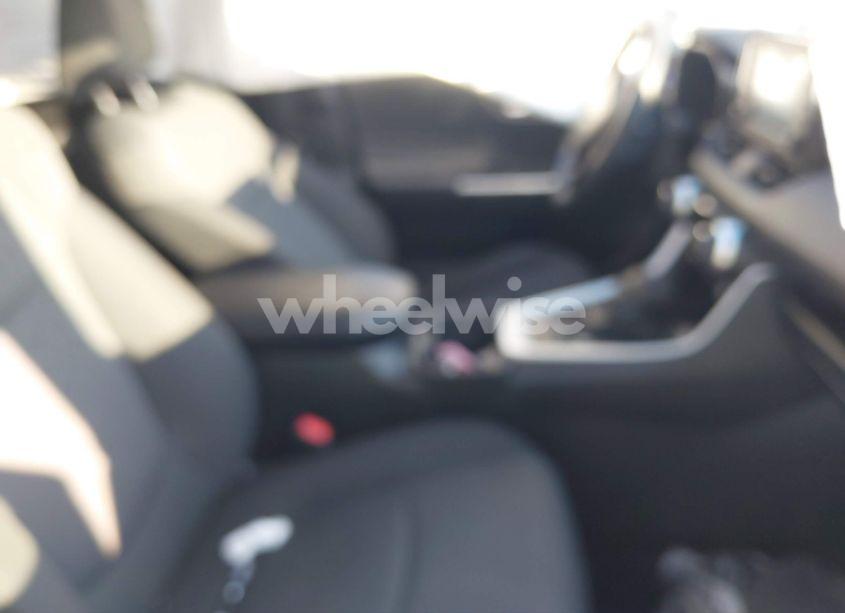 Photo 5 of 2021 Toyota Rav4 XLE (VIN 2T3W1RFV8MW131497)