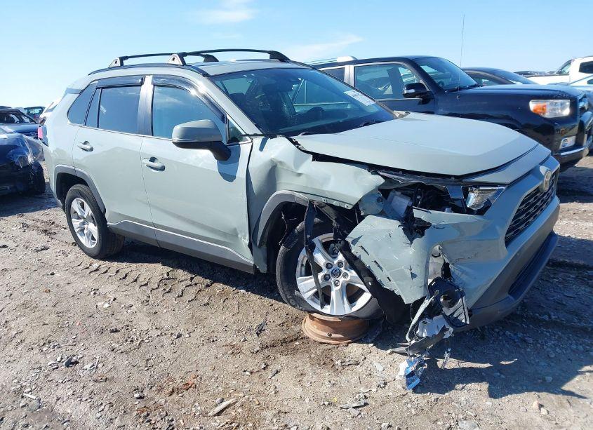 2021 Toyota Rav4 XLE (VIN 2T3W1RFV8MW166542) main photo