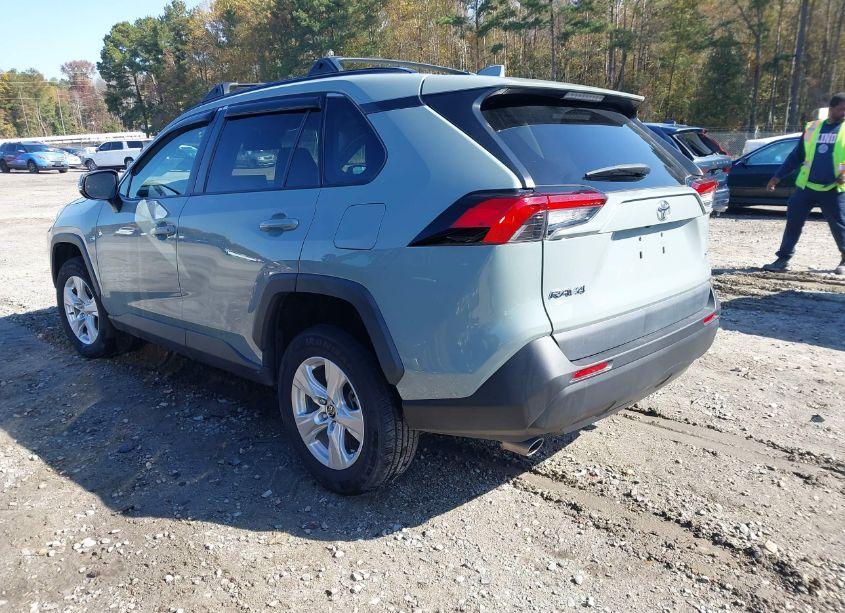 Photo 3 of 2021 Toyota Rav4 XLE (VIN 2T3W1RFV8MW166542)