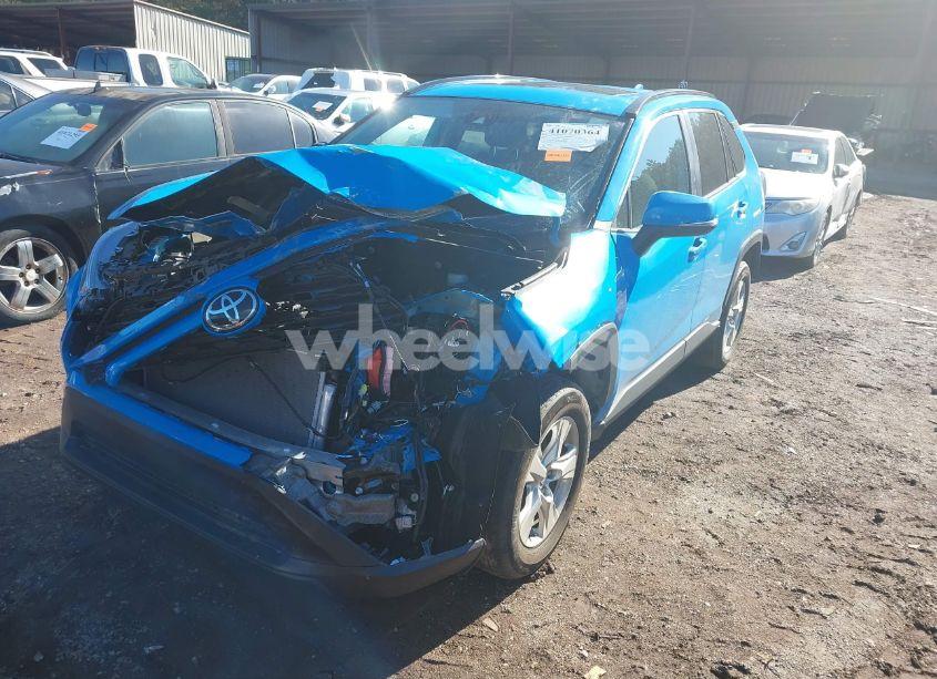 Photo 2 of 2021 Toyota Rav4 XLE (VIN 2T3W1RFV8MW167271)