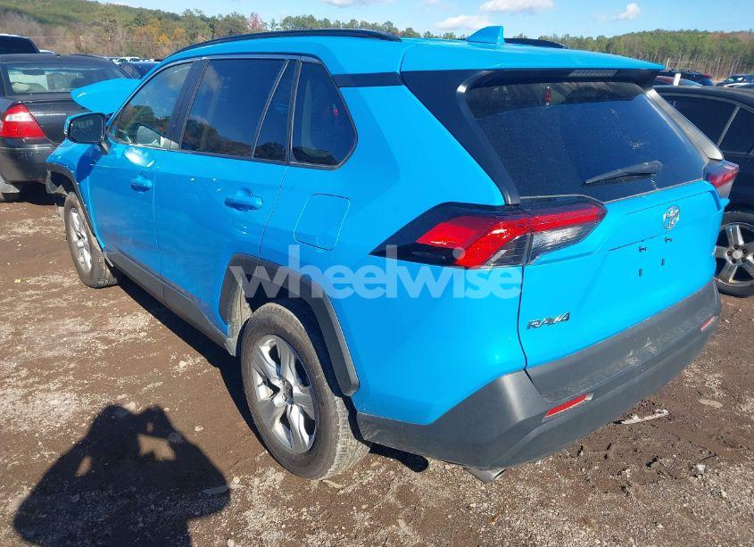 Photo 3 of 2021 Toyota Rav4 XLE (VIN 2T3W1RFV8MW167271)