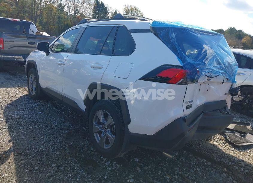 Photo 3 of 2022 Toyota Rav4 XLE (VIN 2T3W1RFV8NC180766)