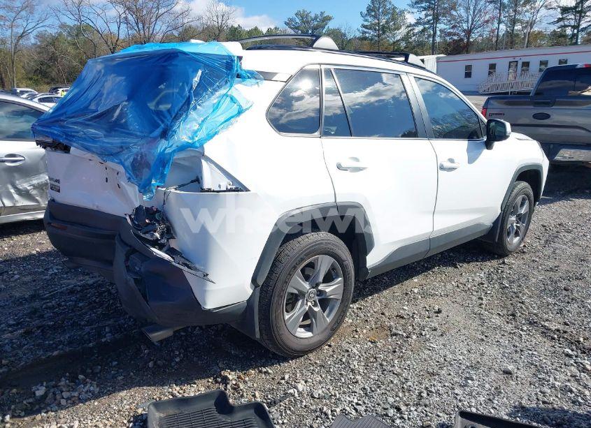 Photo 4 of 2022 Toyota Rav4 XLE (VIN 2T3W1RFV8NC180766)