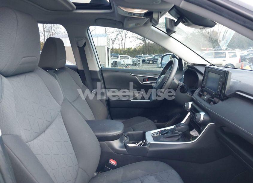 Photo 5 of 2022 Toyota Rav4 XLE (VIN 2T3W1RFV8NC180766)