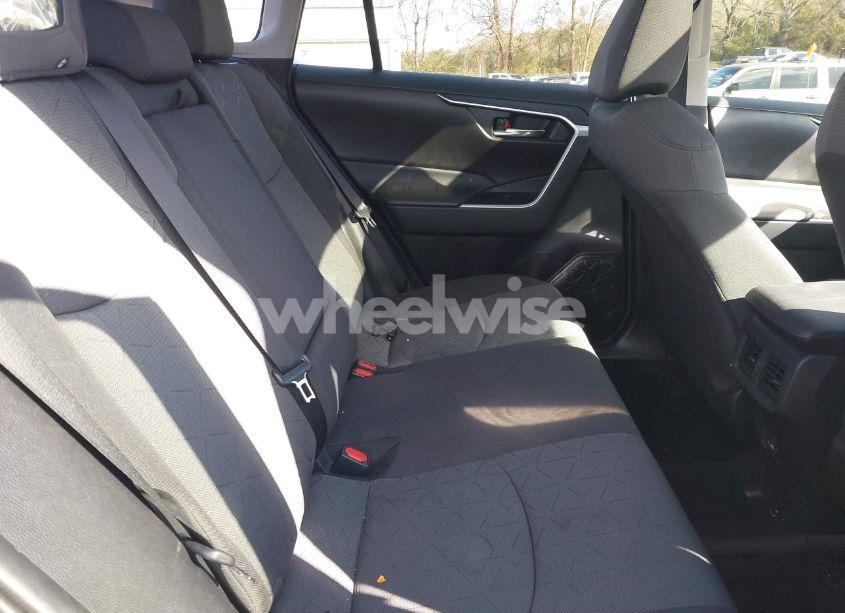 Photo 8 of 2022 Toyota Rav4 XLE (VIN 2T3W1RFV8NC180766)