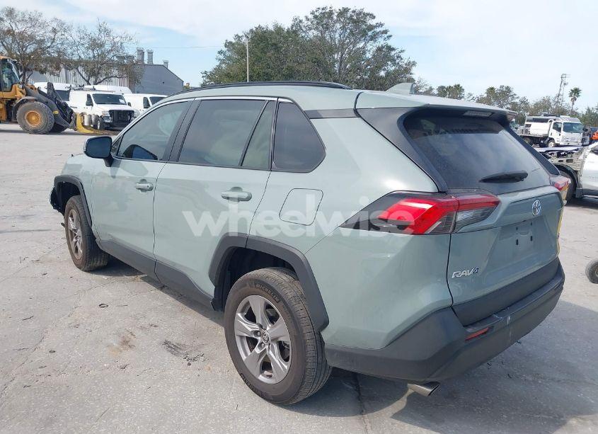 Photo 3 of 2022 Toyota Rav4 XLE (VIN 2T3W1RFV8NW203056)