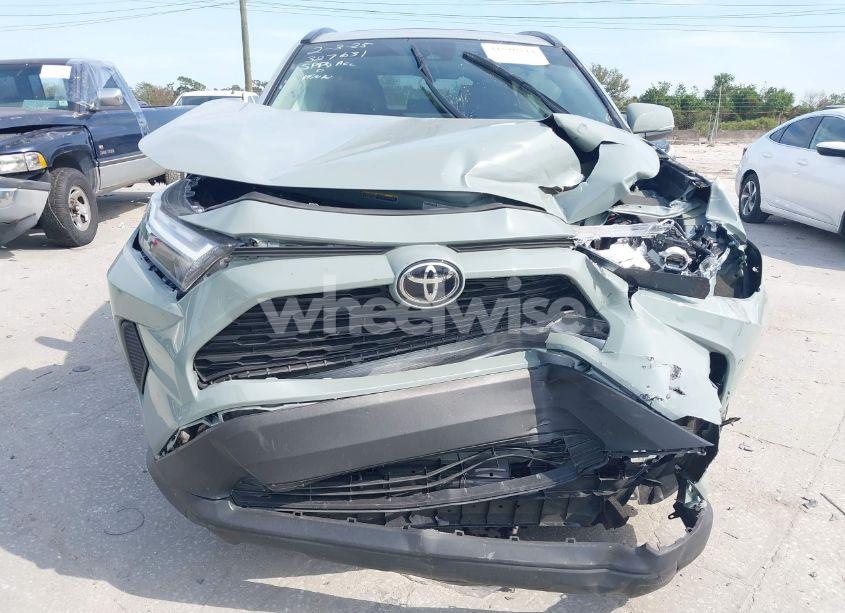 Photo 6 of 2022 Toyota Rav4 XLE (VIN 2T3W1RFV8NW203056)