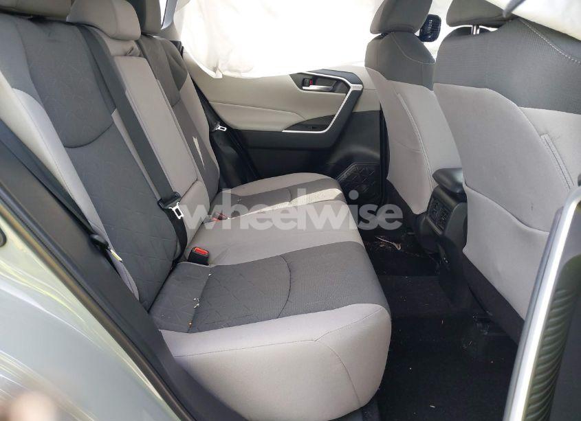 Photo 8 of 2022 Toyota Rav4 XLE (VIN 2T3W1RFV8NW203056)