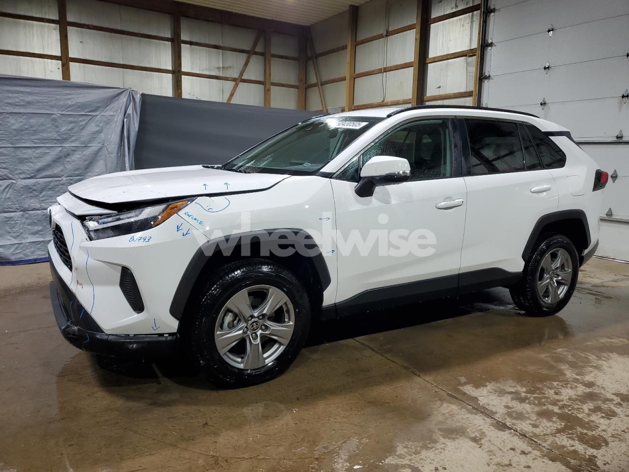 2024 TOYOTA RAV4 XLE (VIN 2T3W1RFV8RW332128) main photo