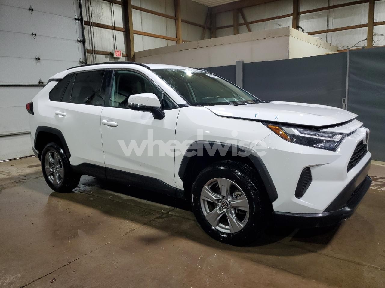 Photo 4 of 2024 TOYOTA RAV4 XLE (VIN 2T3W1RFV8RW332128)