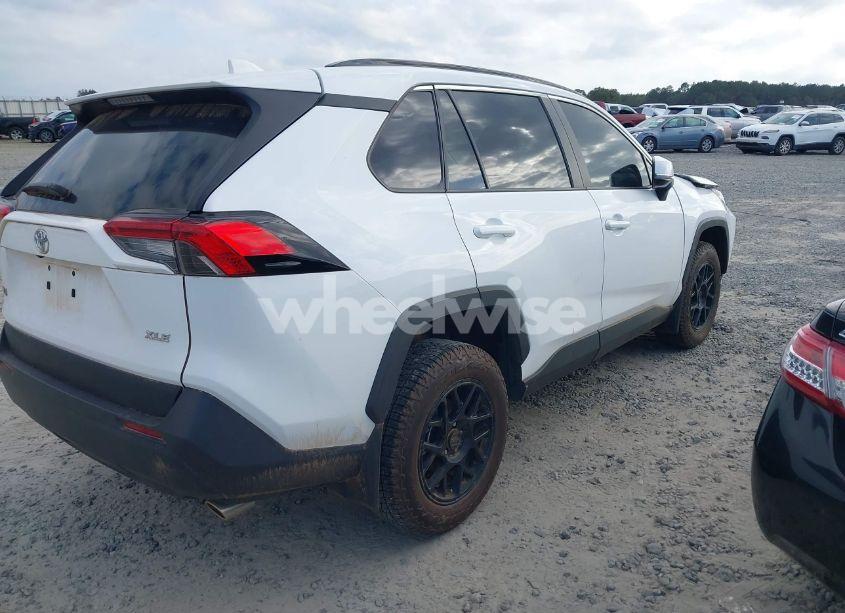 Photo 4 of 2024 Toyota Rav4 XLE (VIN 2T3W1RFV8RW340682)