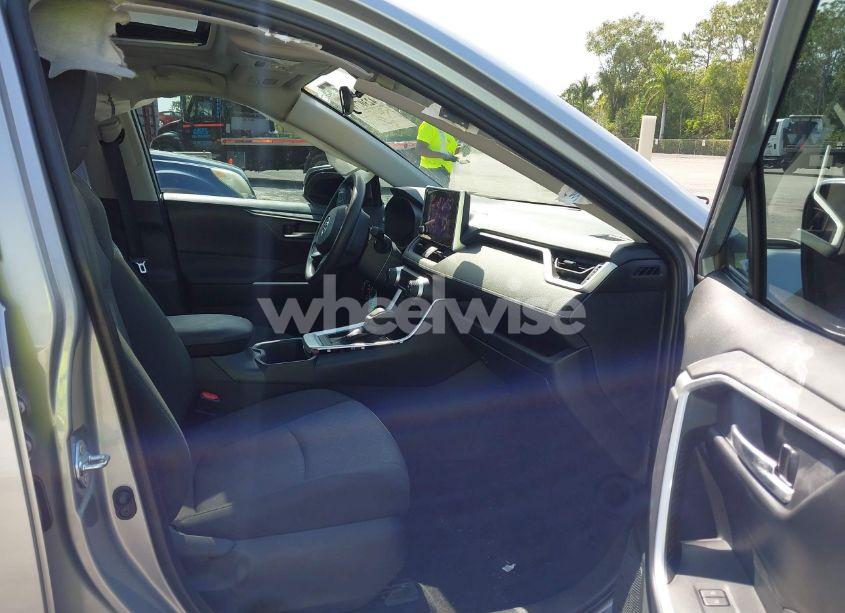 Photo 5 of 2024 Toyota Rav4 XLE (VIN 2T3W1RFV8RW345106)