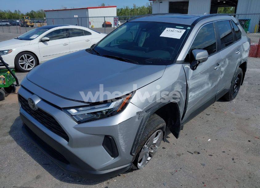 Photo 6 of 2024 Toyota Rav4 XLE (VIN 2T3W1RFV8RW345106)